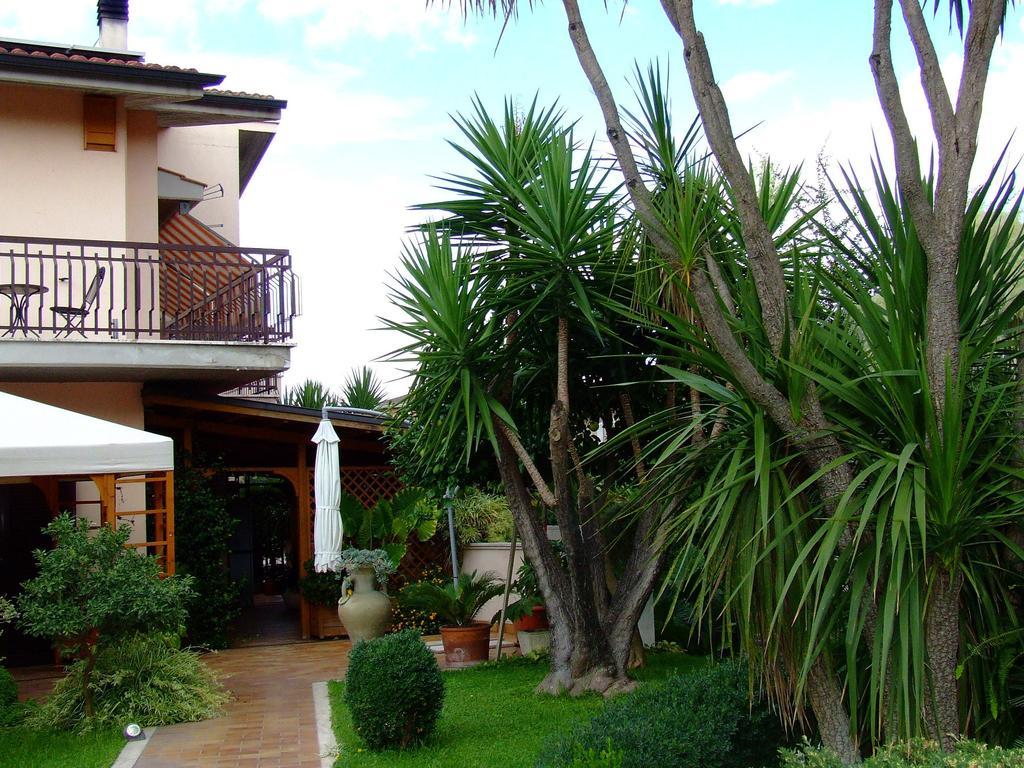 Bed and Breakfast Ciao Ciao Roma Экстерьер фото